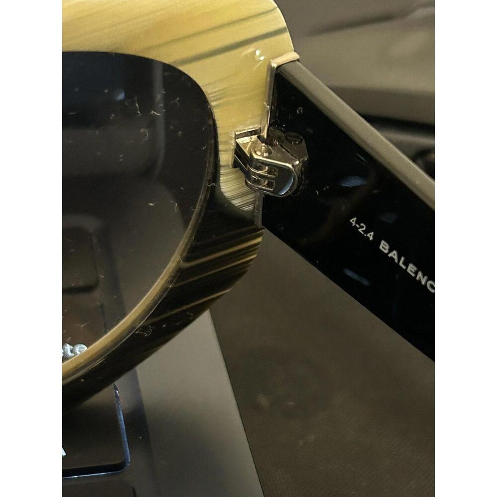 BALENCIAGA Gradient Printed Cat-eye Sunglasses - Picture 8 of 9